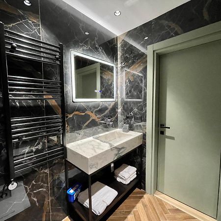 Queens Luxury Apartments Tirana Exterior foto