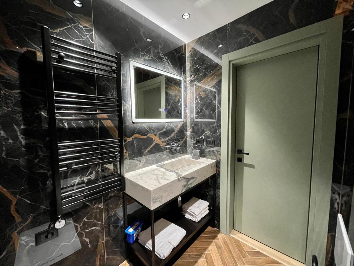 Queens Luxury Apartments Tirana Exterior foto