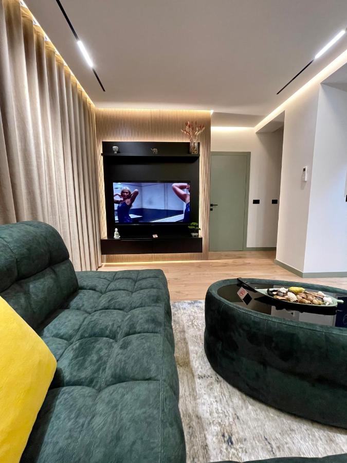 Queens Luxury Apartments Tirana Exterior foto