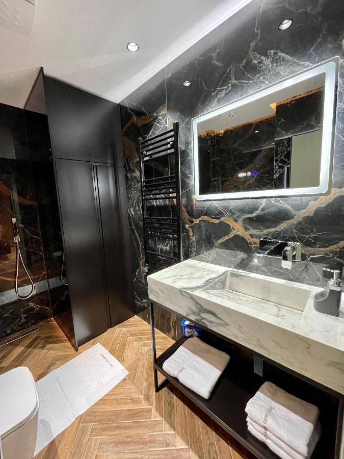 Queens Luxury Apartments Tirana Exterior foto