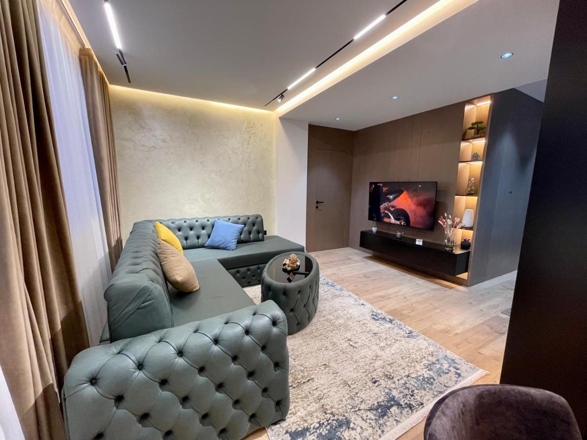 Queens Luxury Apartments Tirana Exterior foto