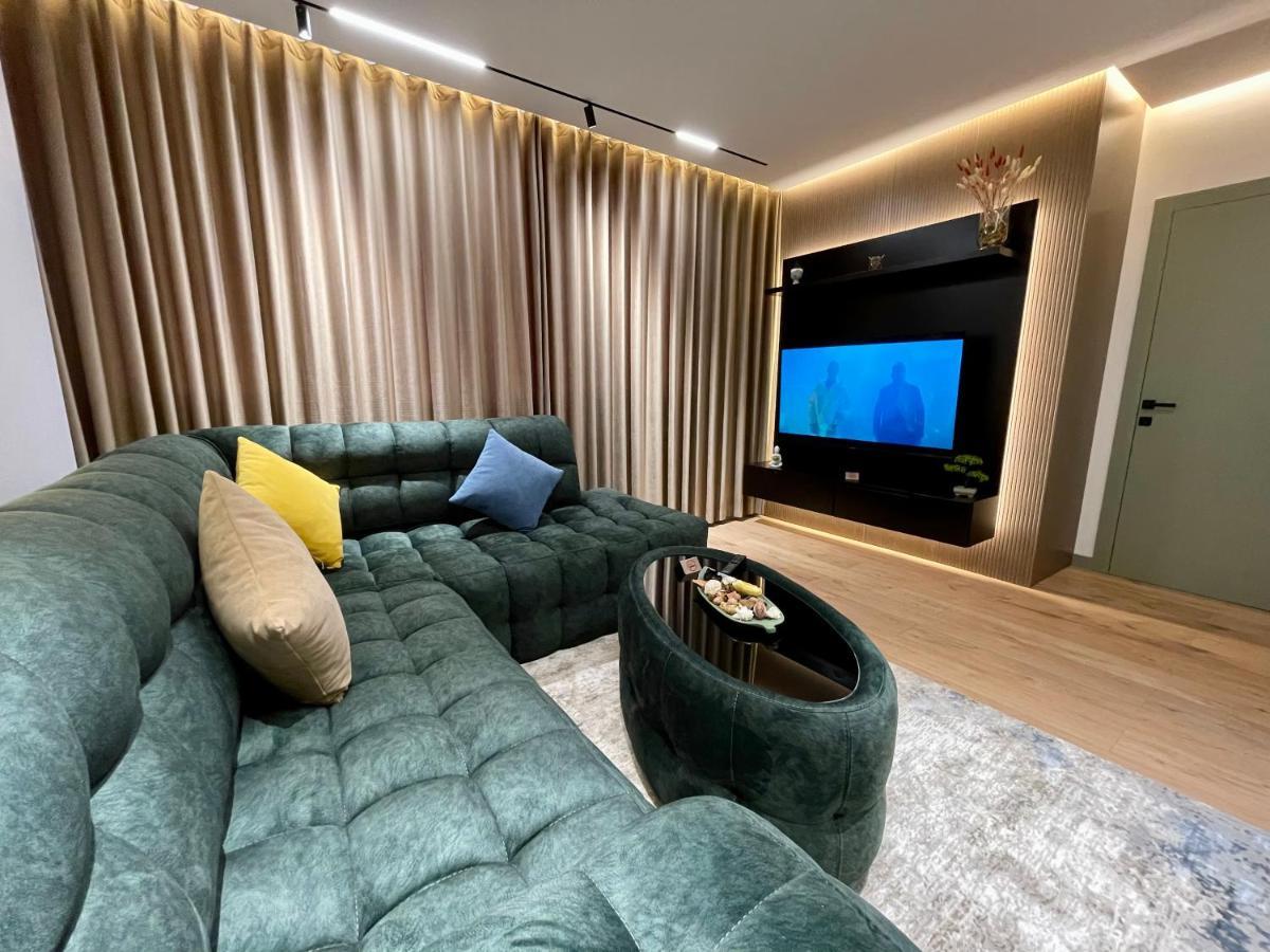 Queens Luxury Apartments Tirana Exterior foto