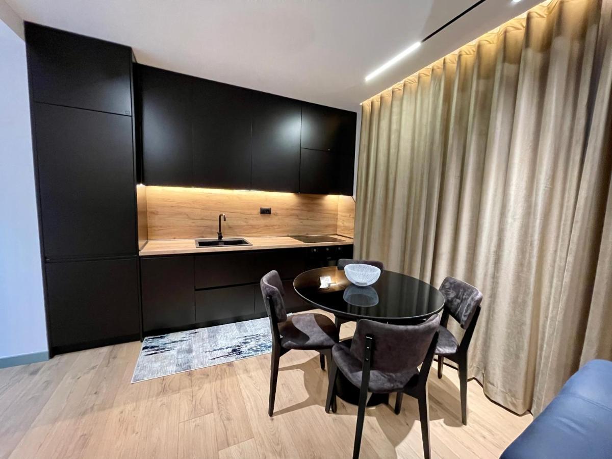 Queens Luxury Apartments Tirana Exterior foto