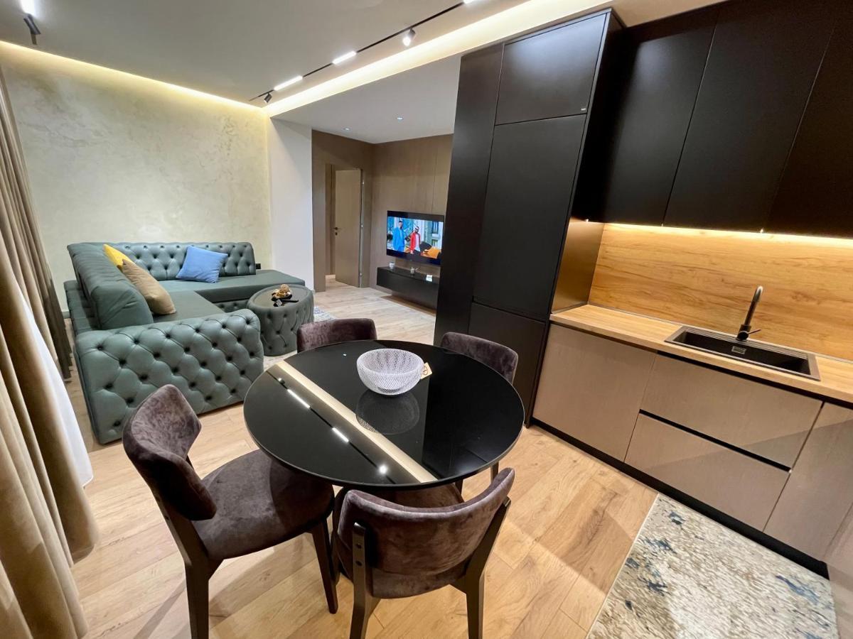 Queens Luxury Apartments Tirana Exterior foto